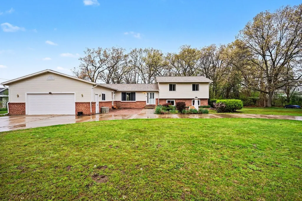 15378 Mcleans Spring Lake Township MI 49456