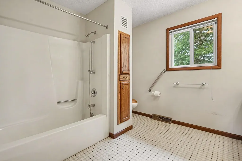 15378 Mcleans Spring Lake Township MI 49456