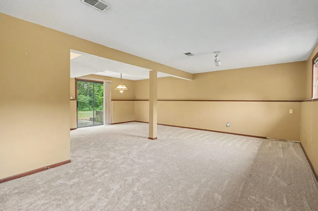 15378 Mcleans Spring Lake Township MI 49456