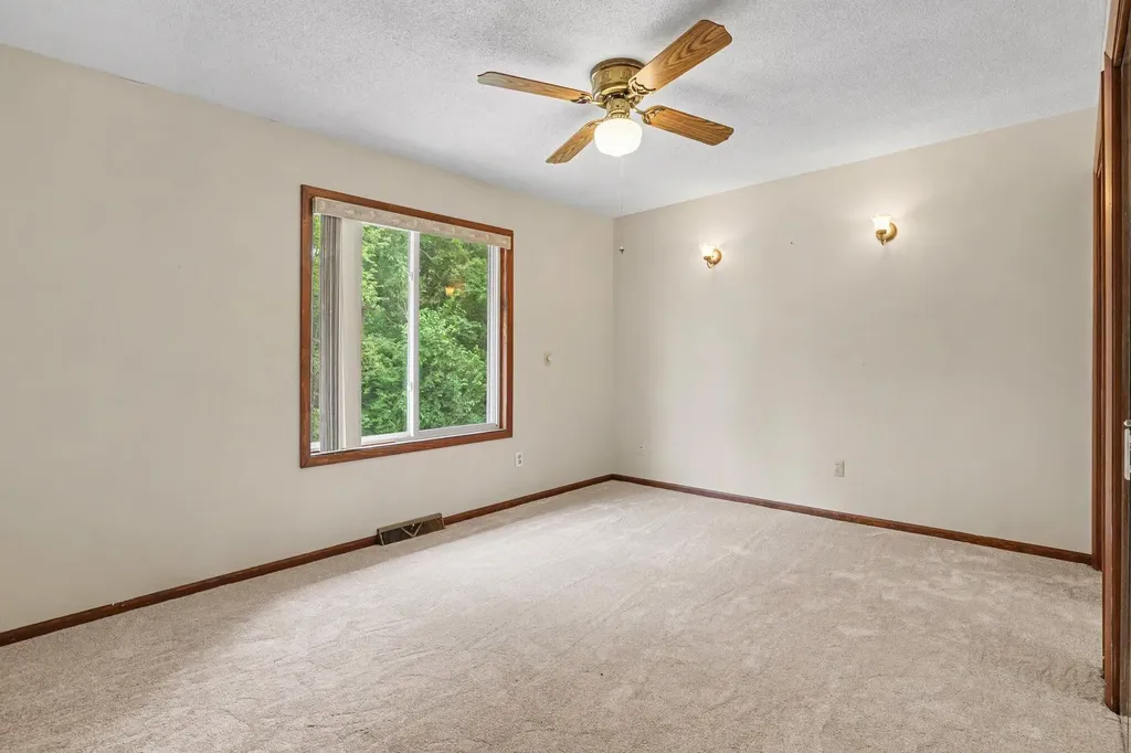 15378 Mcleans Spring Lake Township MI 49456