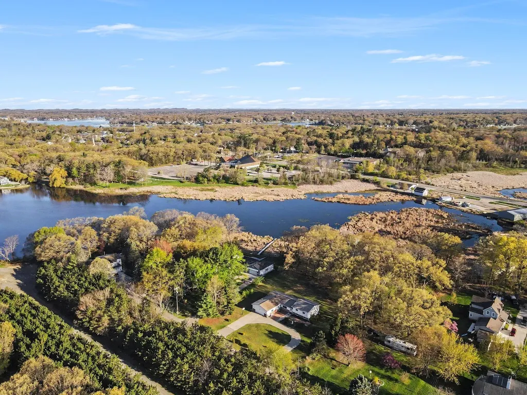15378 Mcleans Spring Lake Township MI 49456