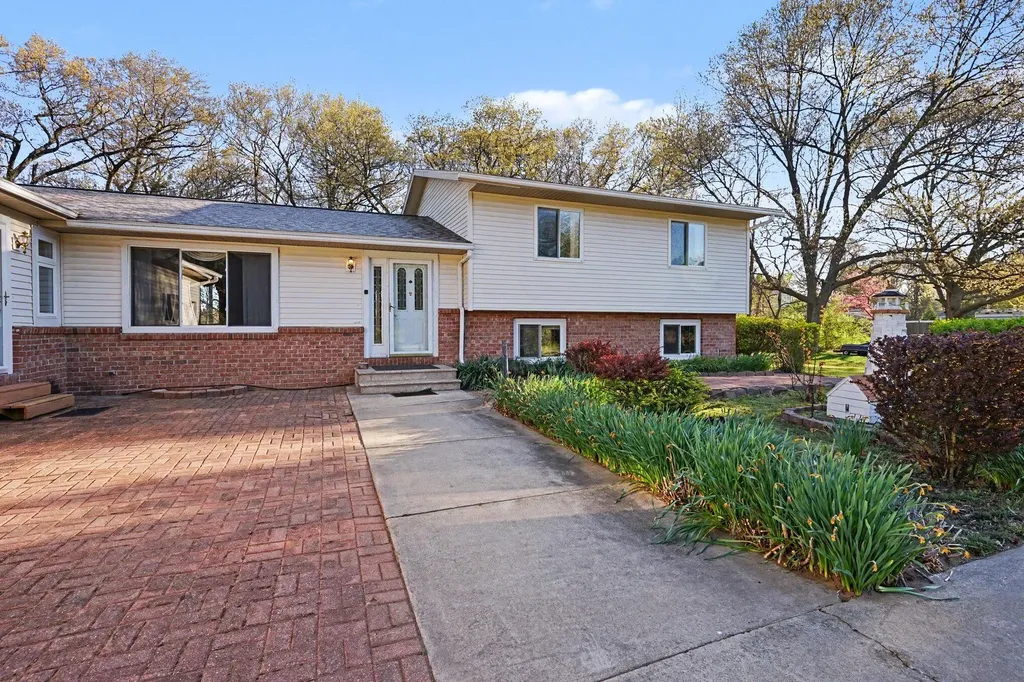 15378 Mcleans Spring Lake Township MI 49456