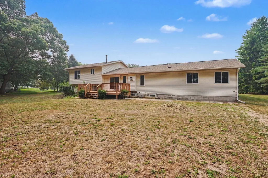15378 Mcleans Spring Lake Township MI 49456