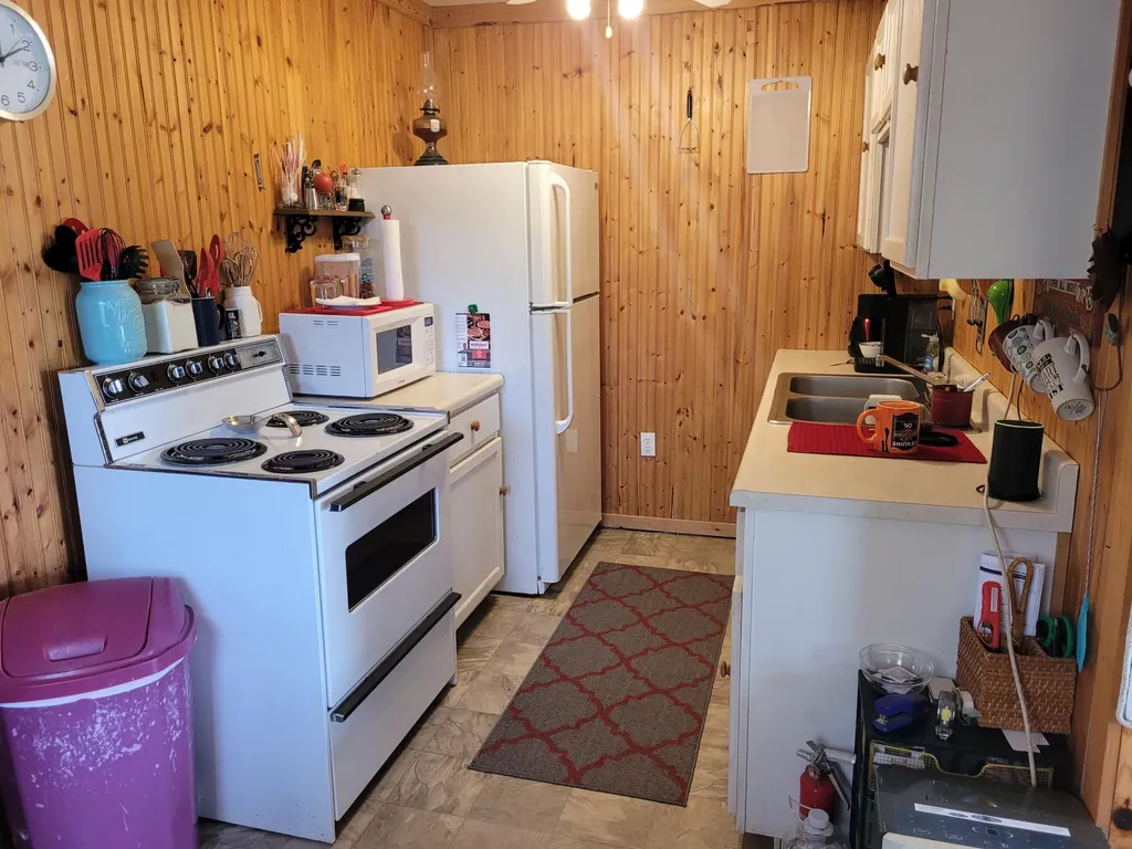 31421 County Road 388 Pine Grove Township MI 49055