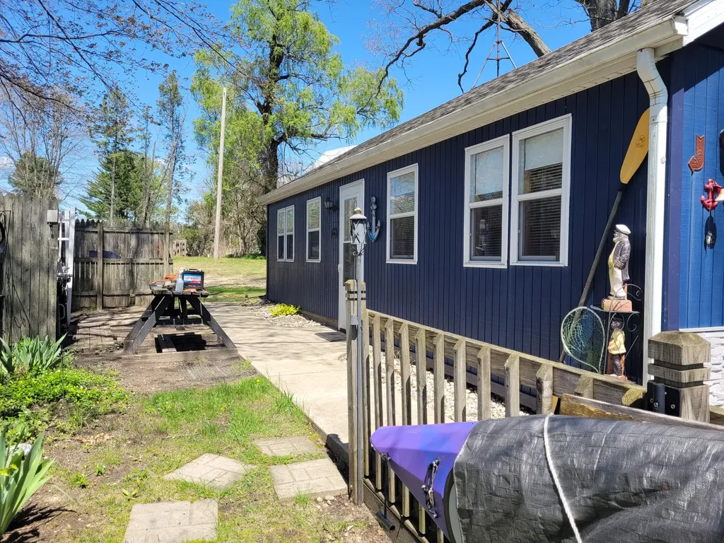 31421 County Road 388 Pine Grove Township MI 49055