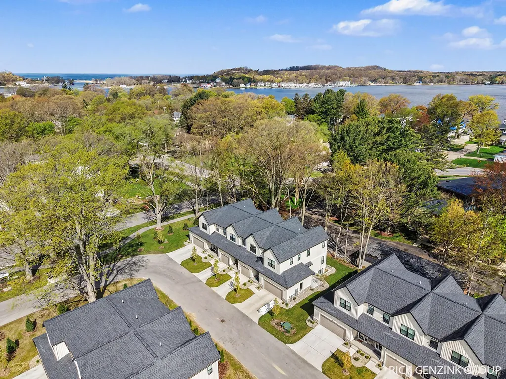 1993 N Shorewood Lane Park Township MI 49423