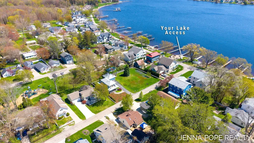 17554 Grand River Avenue Ferrysburg City MI 49456