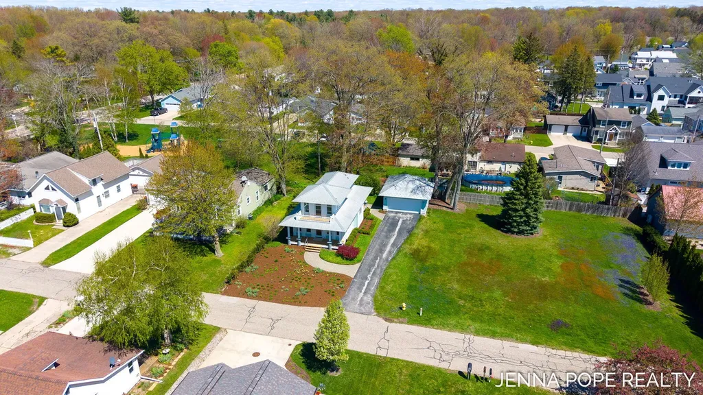 17554 Grand River Avenue Ferrysburg City MI 49456