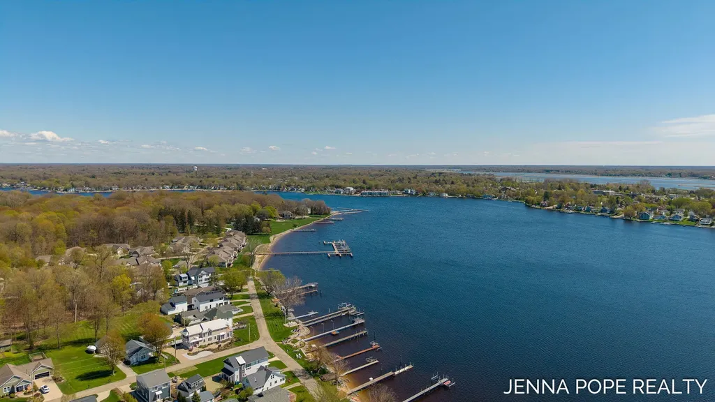 17554 Grand River Avenue Ferrysburg City MI 49456