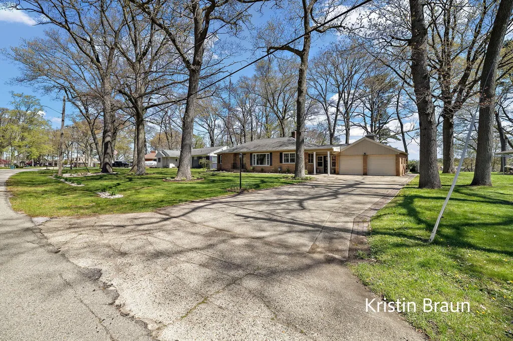 4078 Highgate Road Norton Shores City MI 49441