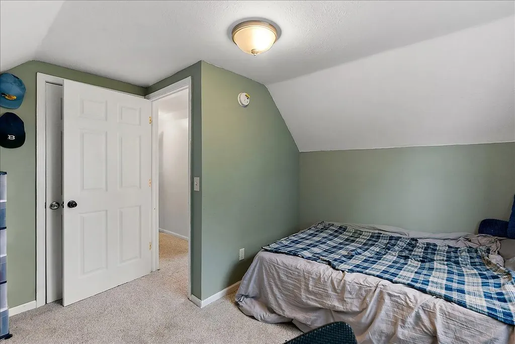 1129 Sanford Street Muskegon City MI 49441