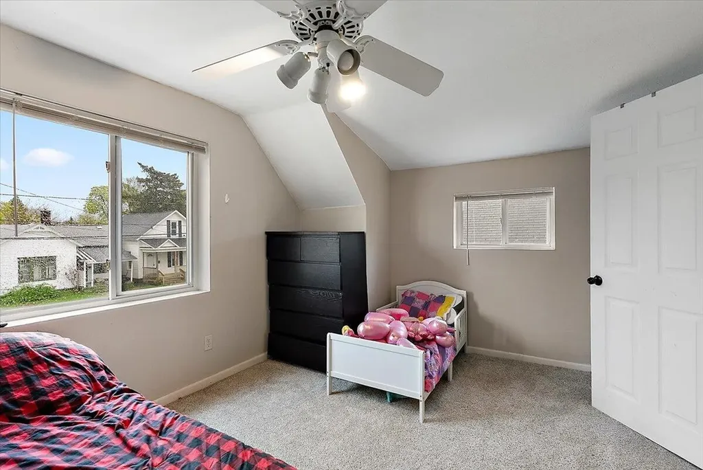 1129 Sanford Street Muskegon City MI 49441