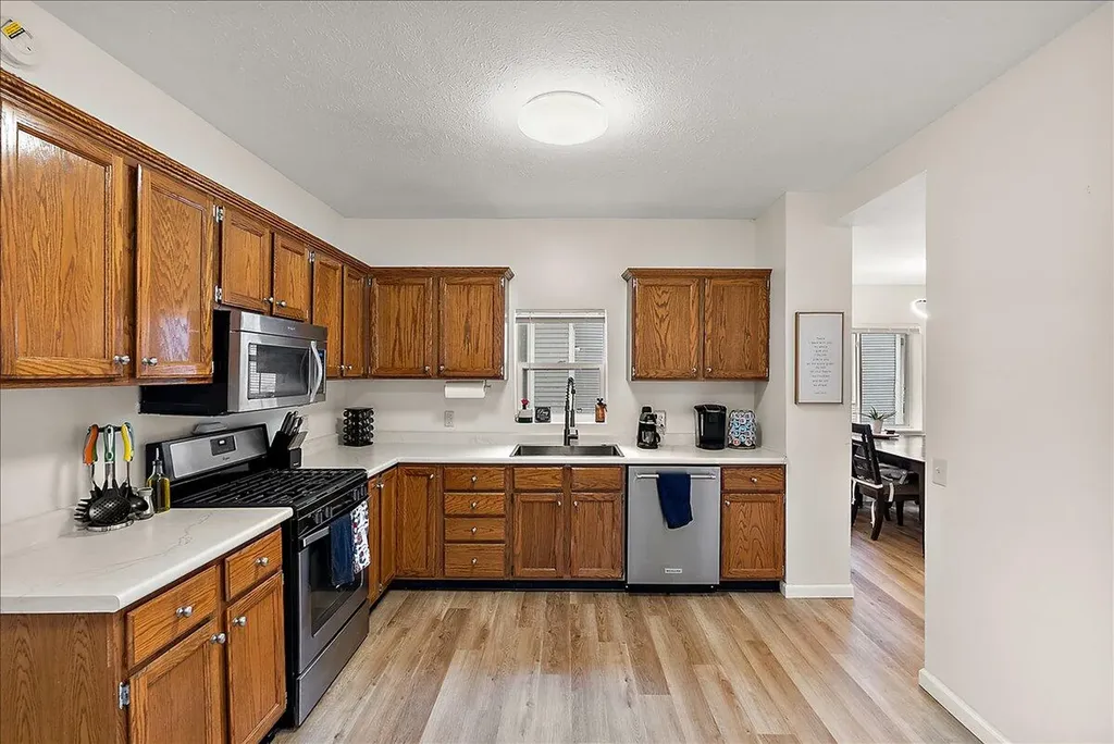 1129 Sanford Street Muskegon City MI 49441