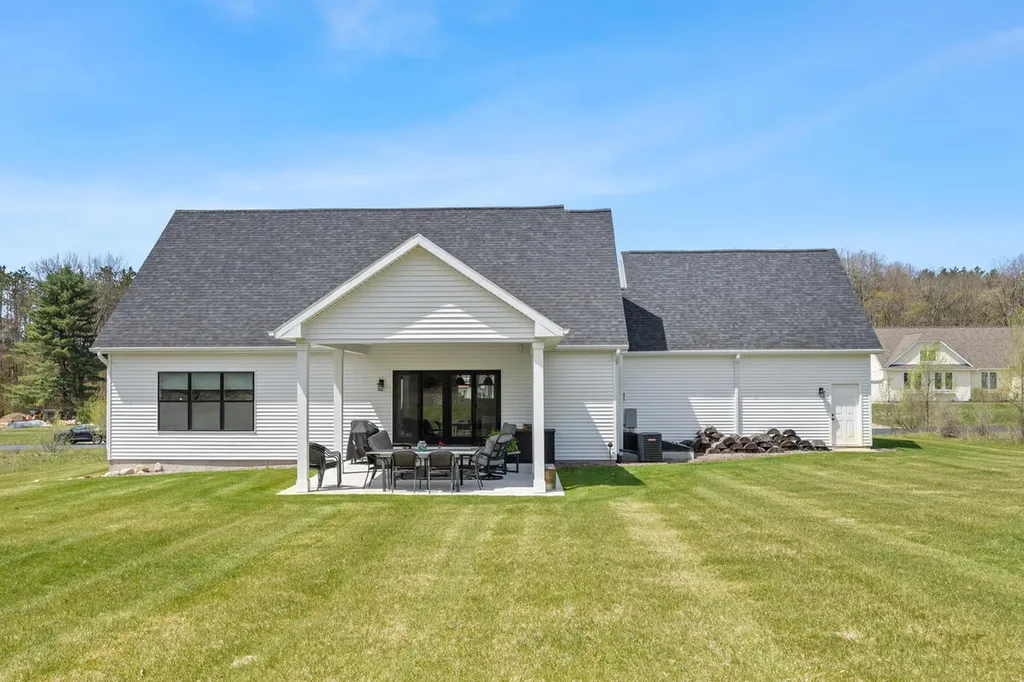 7834 Sandy Lane Mecosta Township MI 49346
