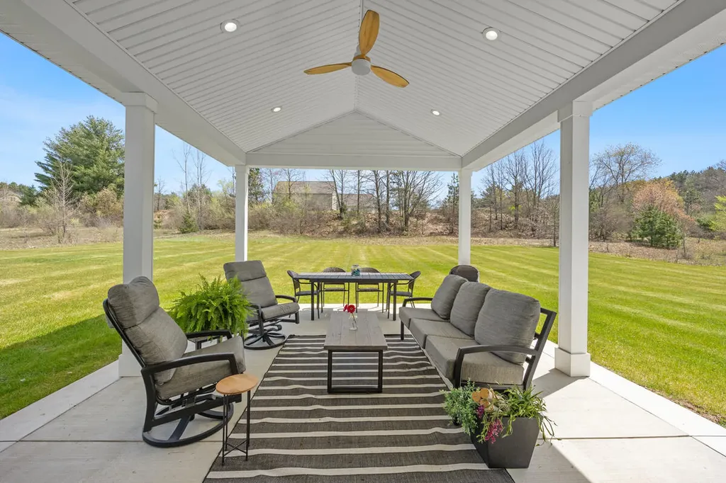 7834 Sandy Lane Mecosta Township MI 49346