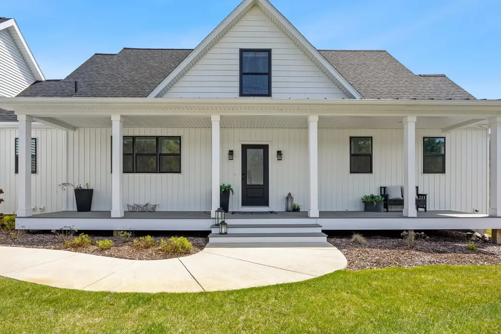 7834 Sandy Lane Mecosta Township MI 49346