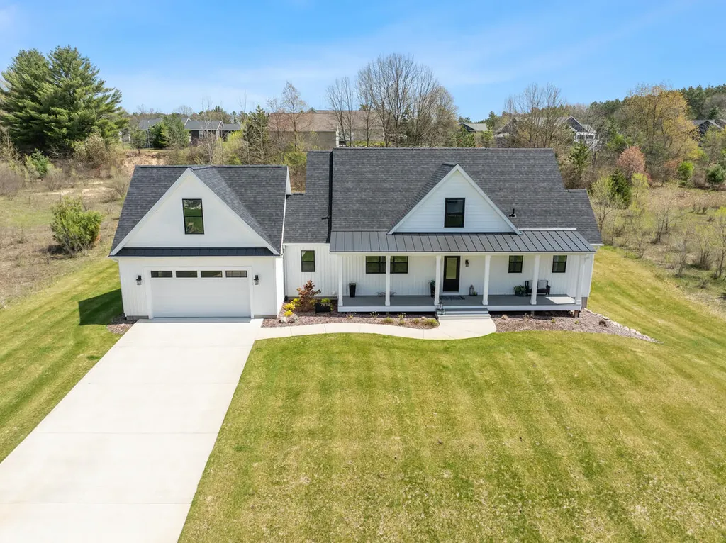 7834 Sandy Lane Mecosta Township MI 49346