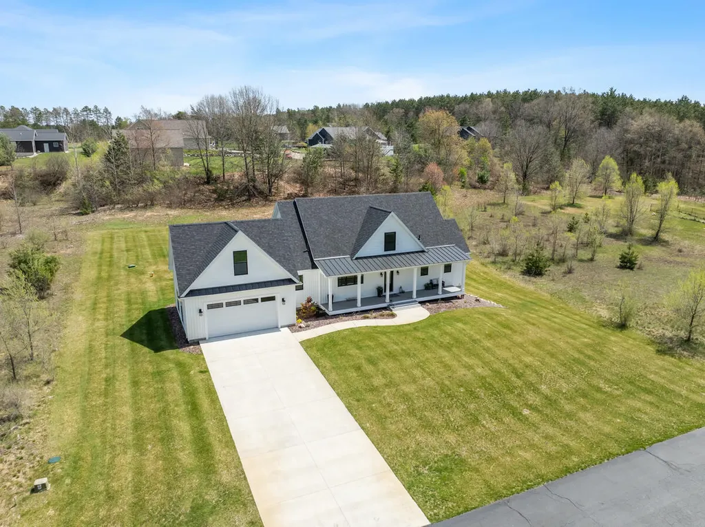 7834 Sandy Lane Mecosta Township MI 49346