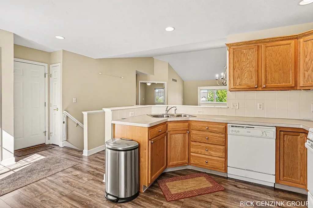 1103 Fountain View Circle Holland City MI 49423