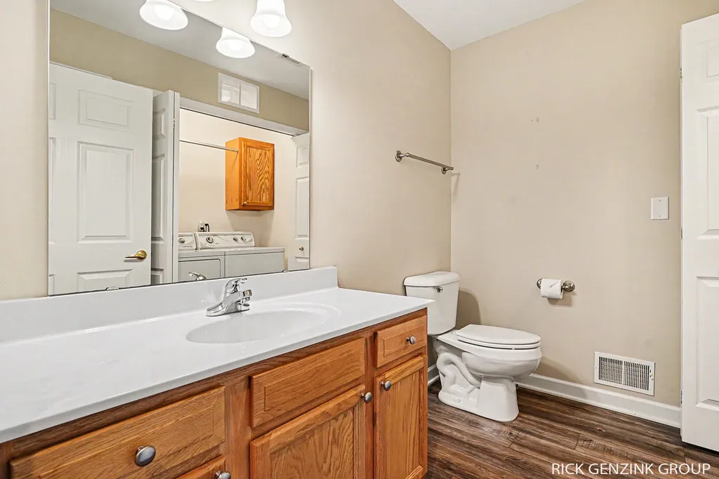 1103 Fountain View Circle Holland City MI 49423