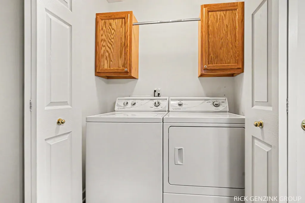 1103 Fountain View Circle Holland City MI 49423