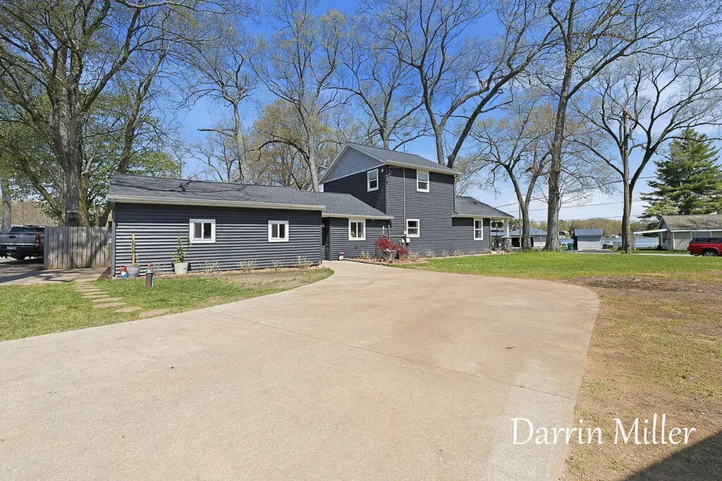 6289 Middle Lake Road Dalton Township MI 49457