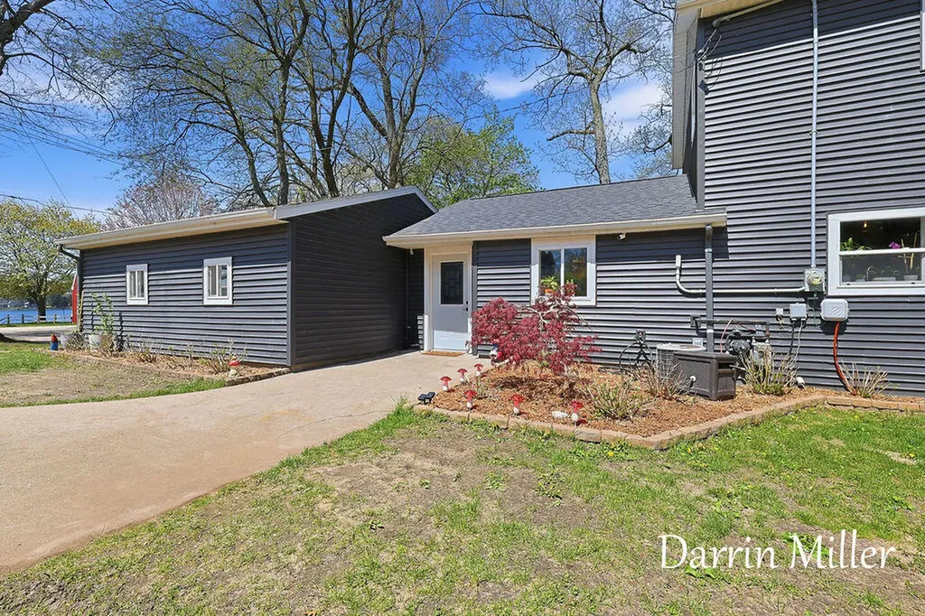 6289 Middle Lake Road Dalton Township MI 49457