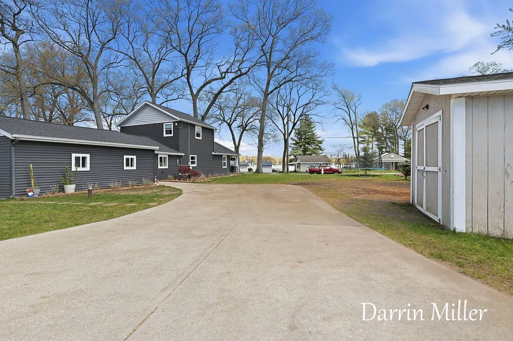 6289 Middle Lake Road Dalton Township MI 49457