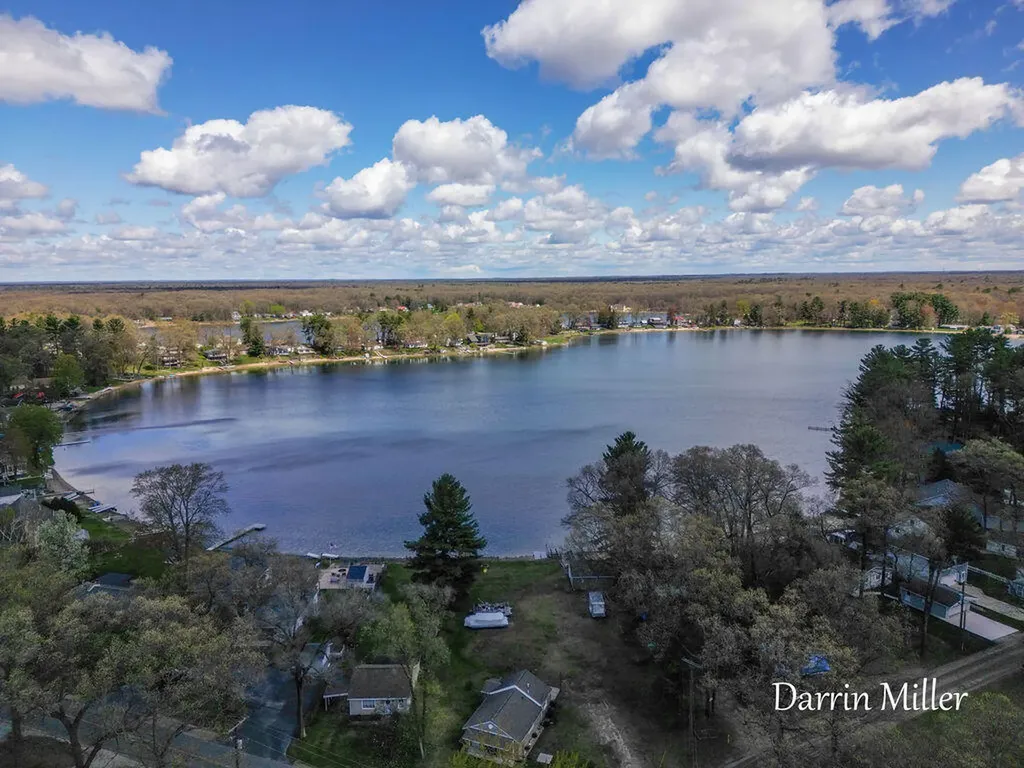 6289 Middle Lake Road Dalton Township MI 49457