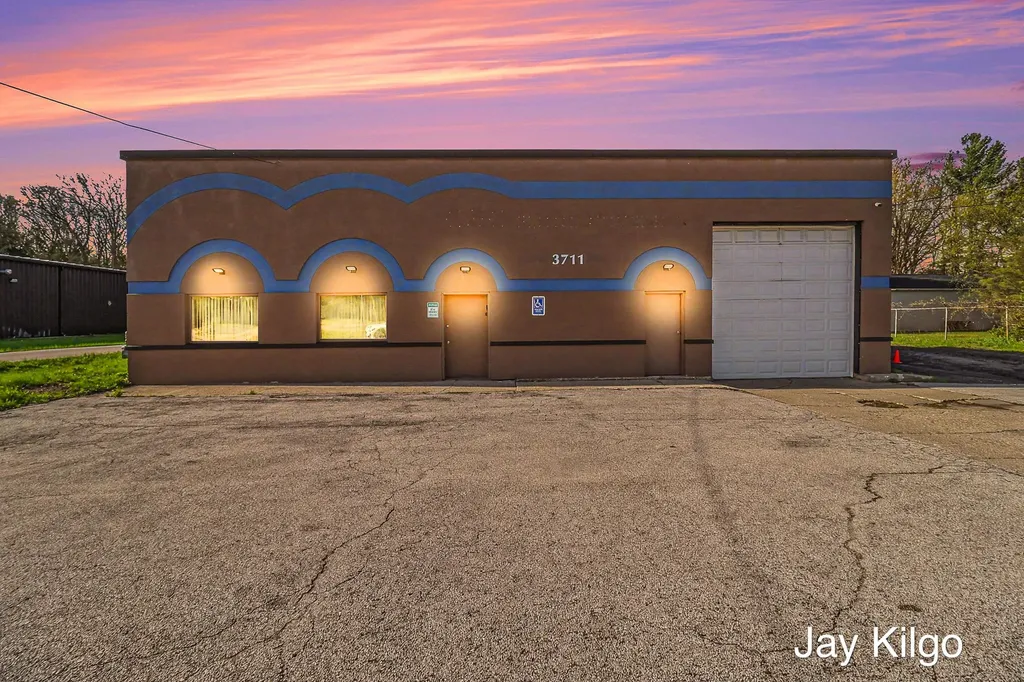 3711 E Apple Avenue Muskegon Charter Township MI 49442