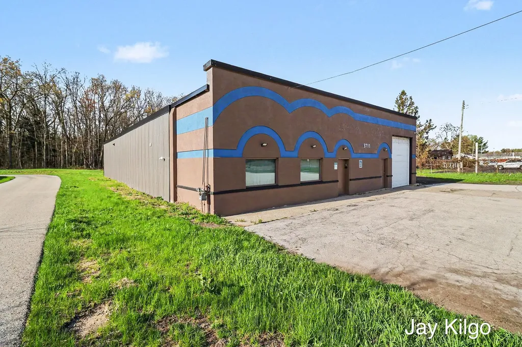 3711 E Apple Avenue Muskegon Charter Township MI 49442