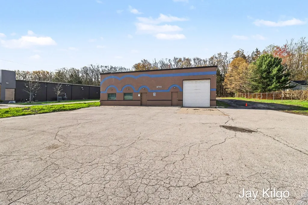 3711 E Apple Avenue Muskegon Charter Township MI 49442