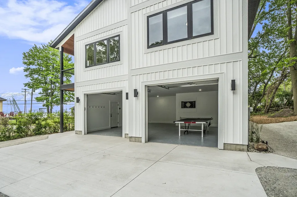3220 Lakeshore Drive Muskegon City MI 49441