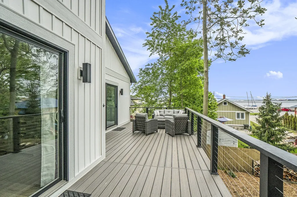 3220 Lakeshore Drive Muskegon City MI 49441