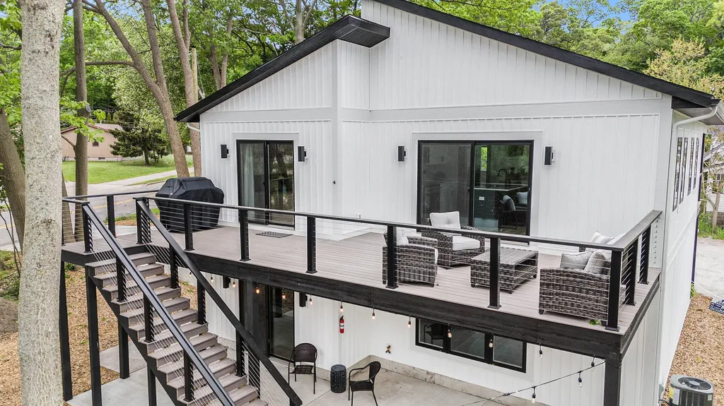 3220 Lakeshore Drive Muskegon City MI 49441