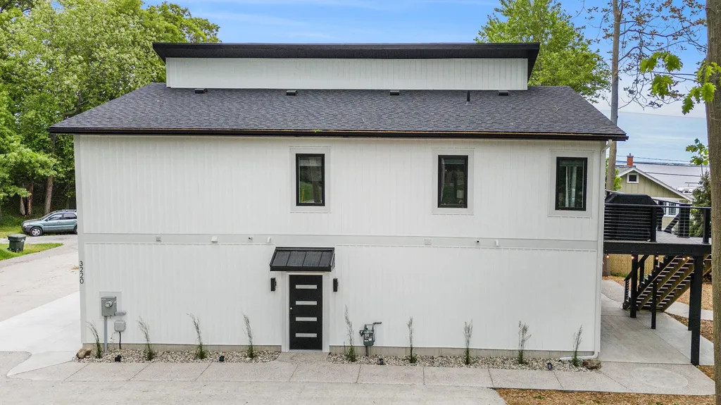 3220 Lakeshore Drive Muskegon City MI 49441