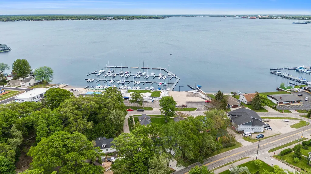 3220 Lakeshore Drive Muskegon City MI 49441