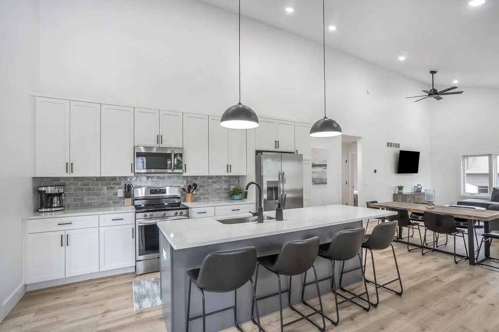 3220 Lakeshore Drive Muskegon City MI 49441