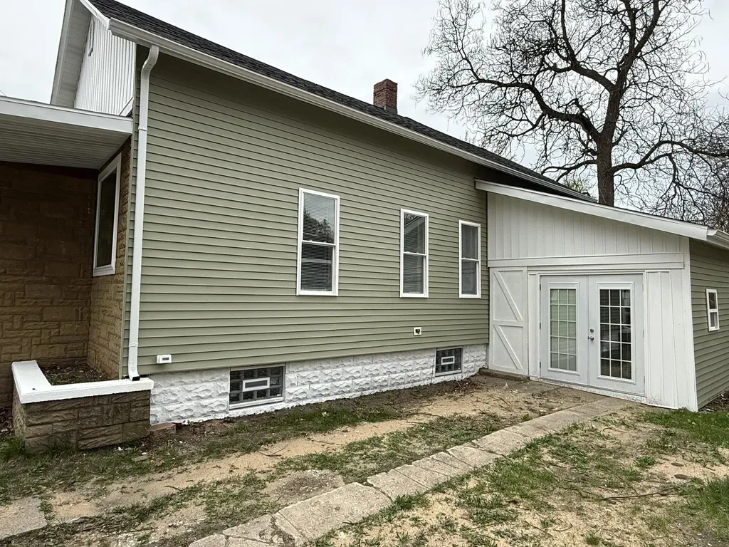 979 Scott Street Muskegon City MI 49442
