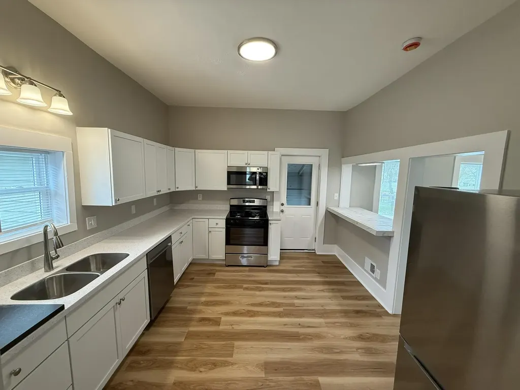 979 Scott Street Muskegon City MI 49442