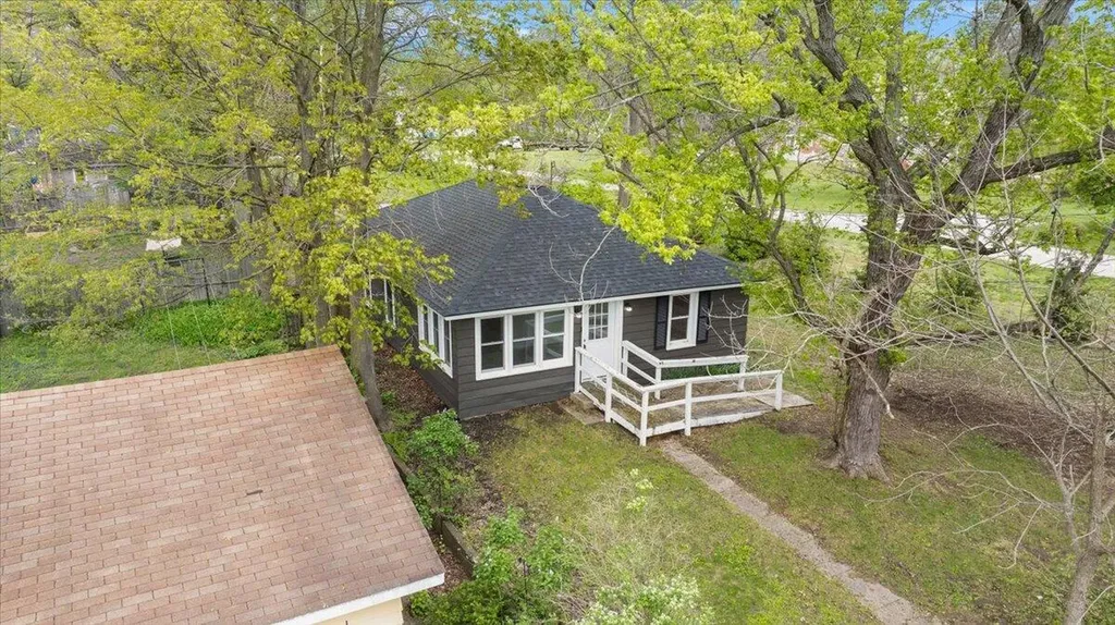 47 Wayne Street Allegan City MI 49010