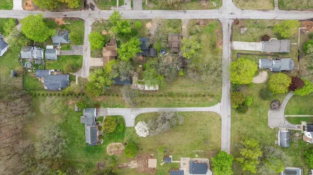 47 Wayne Street Allegan City MI 49010