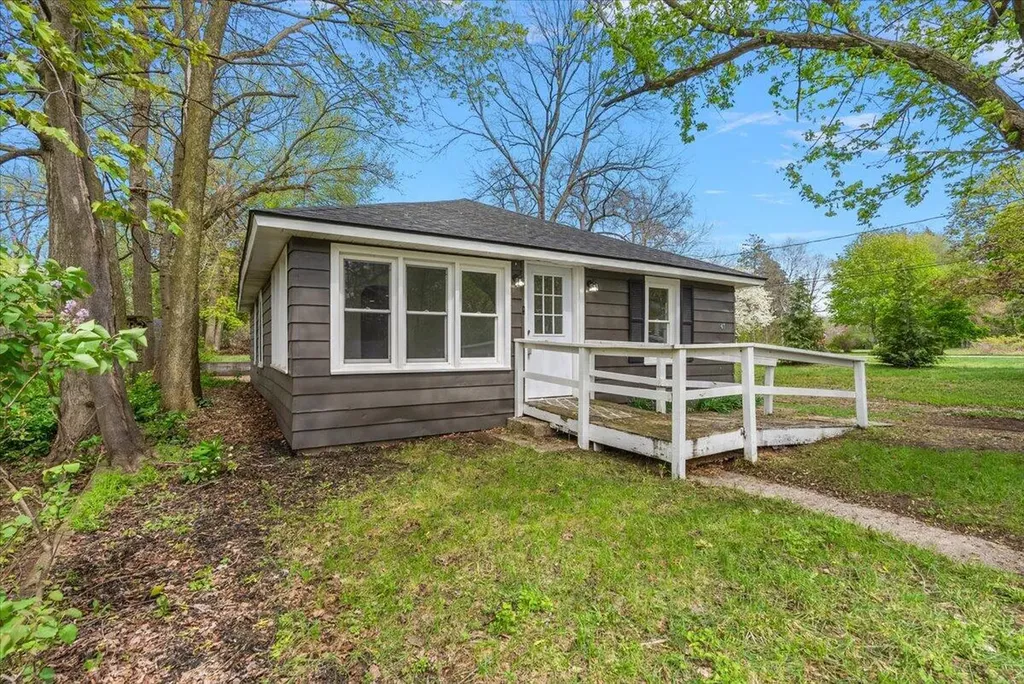 47 Wayne Street Allegan City MI 49010