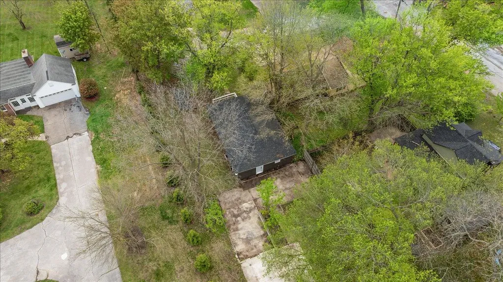 47 Wayne Street Allegan City MI 49010