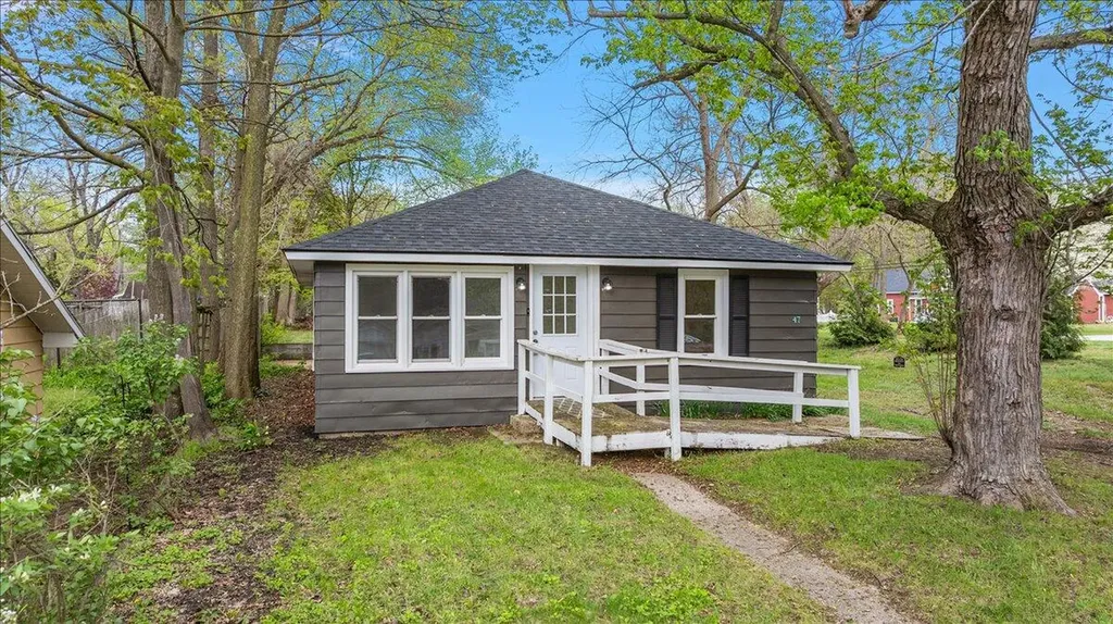 47 Wayne Street Allegan City MI 49010