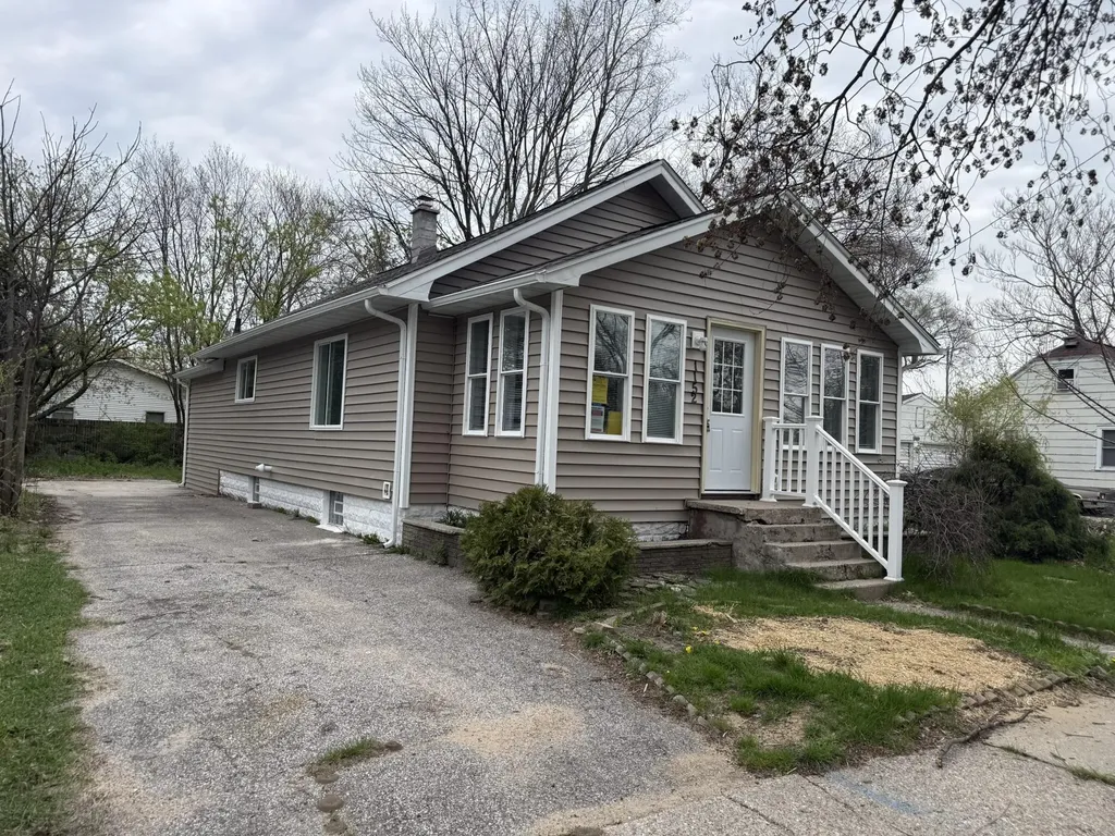 1152 Kampenga Avenue Muskegon City MI 49442