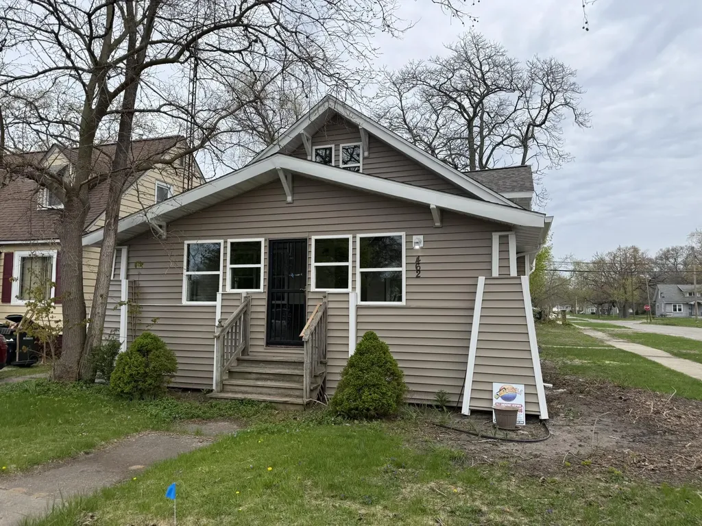 462 Catawba Avenue Muskegon City MI 49442