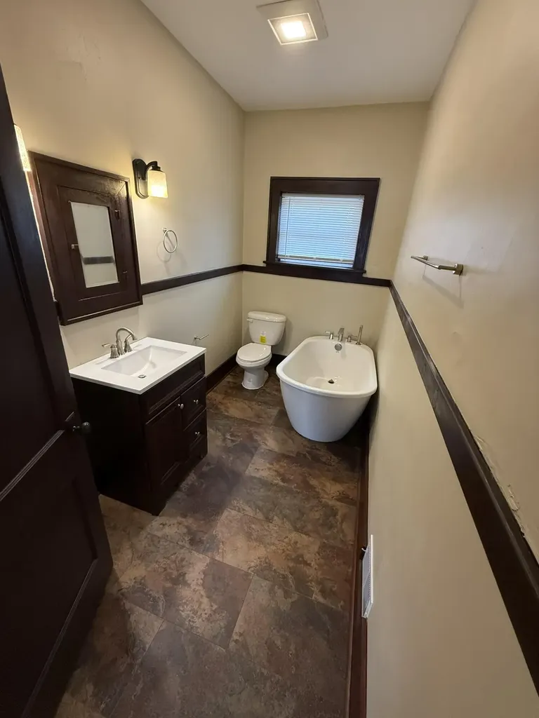462 Catawba Avenue Muskegon City MI 49442