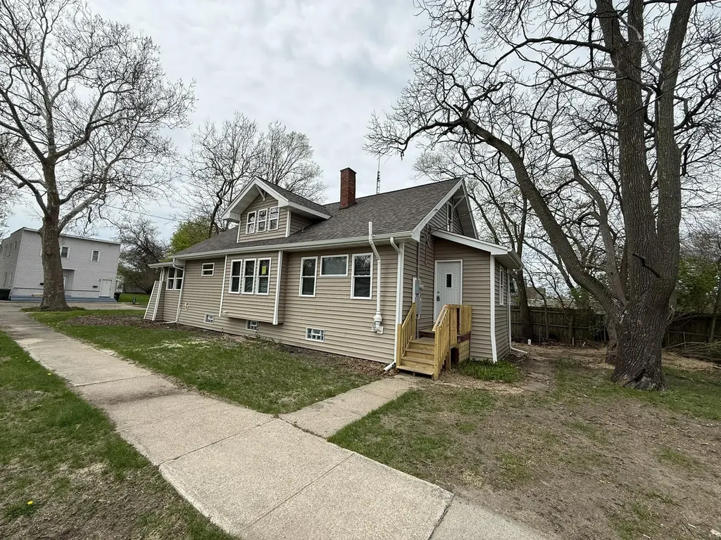 462 Catawba Avenue Muskegon City MI 49442