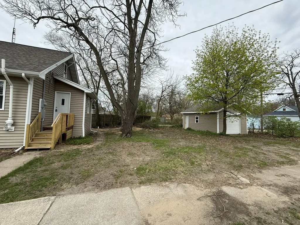 462 Catawba Avenue Muskegon City MI 49442